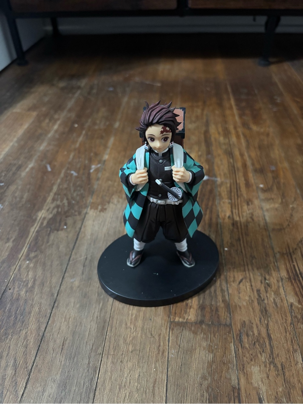 demon slayer tanjiro kamado figurine